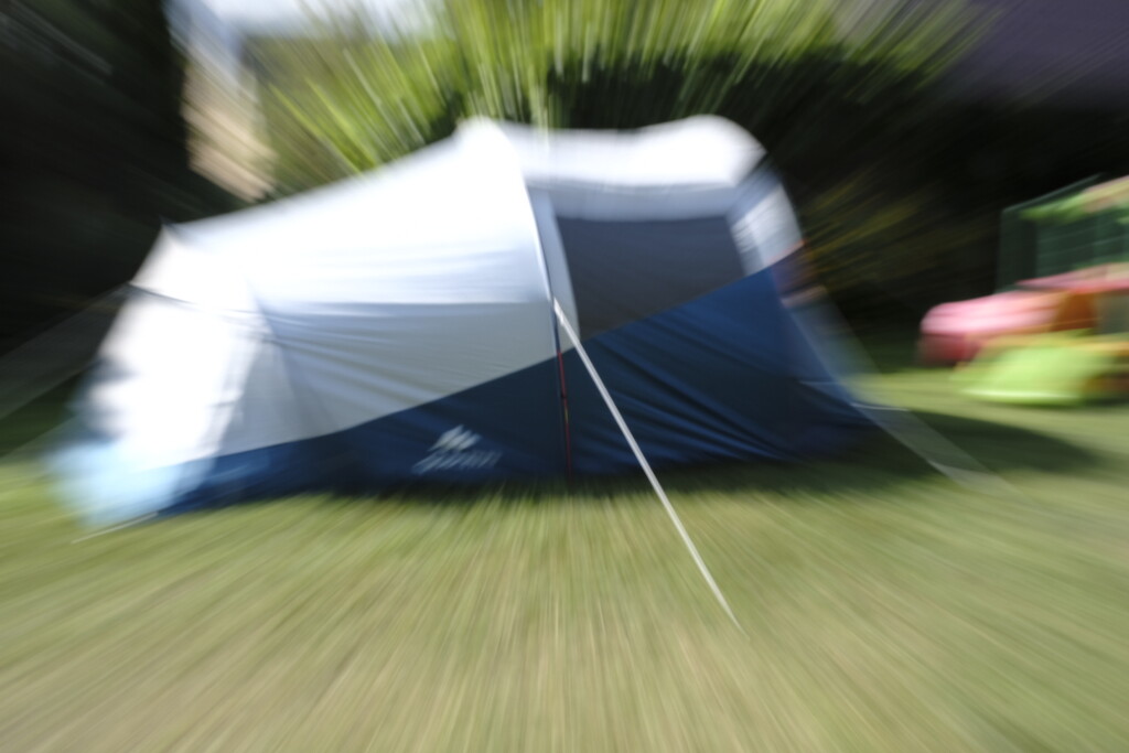 Shocking tent by kiermek