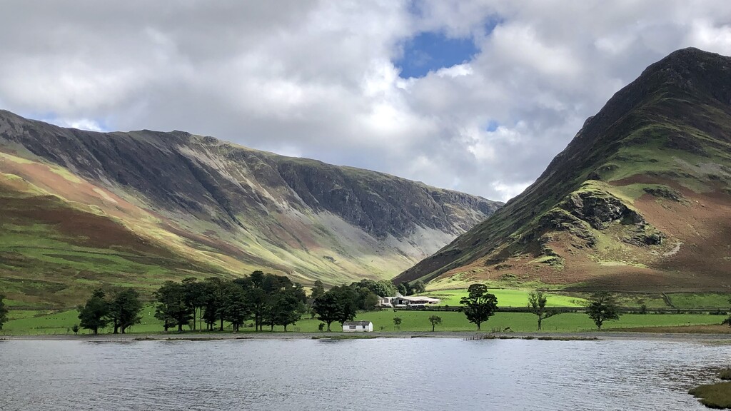 Buttermere by clearlightskies