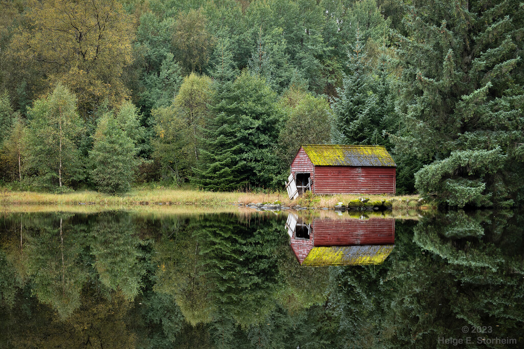 The red boathouse (again :-) by helstor365