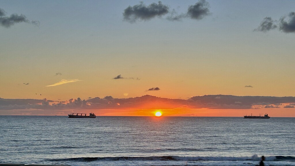 Gran Canaria Sunrise by phil_sandford