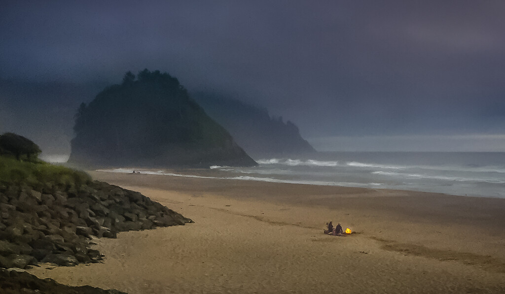 Warmth Against the Chill ~ Neskowin, Oregon by 365projectorgbilllaing