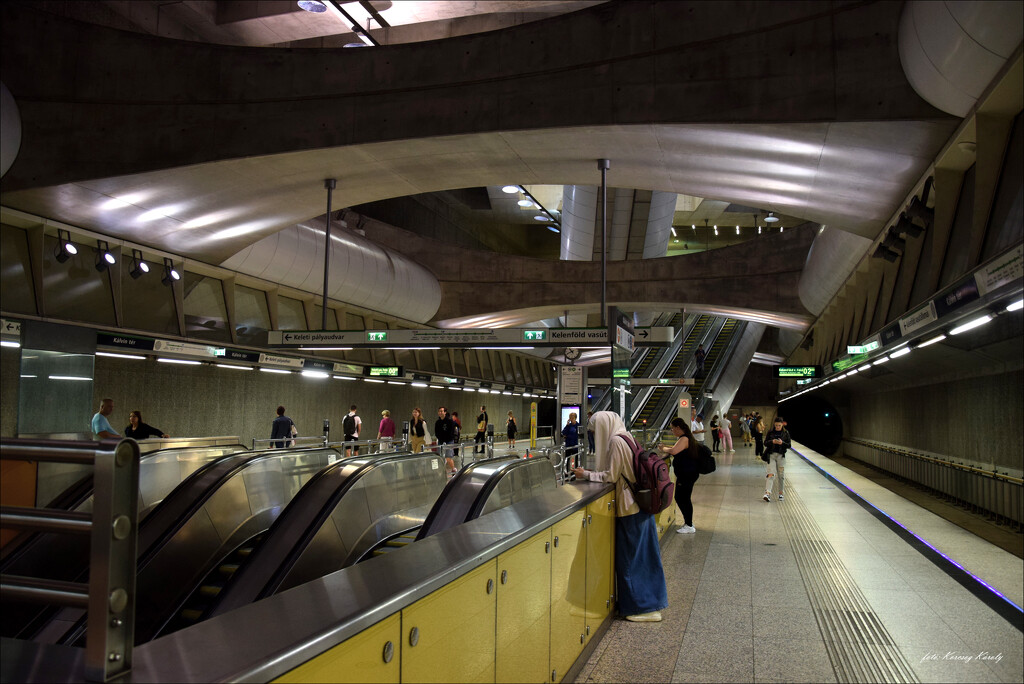 The Kálvin tér Metro station by kork