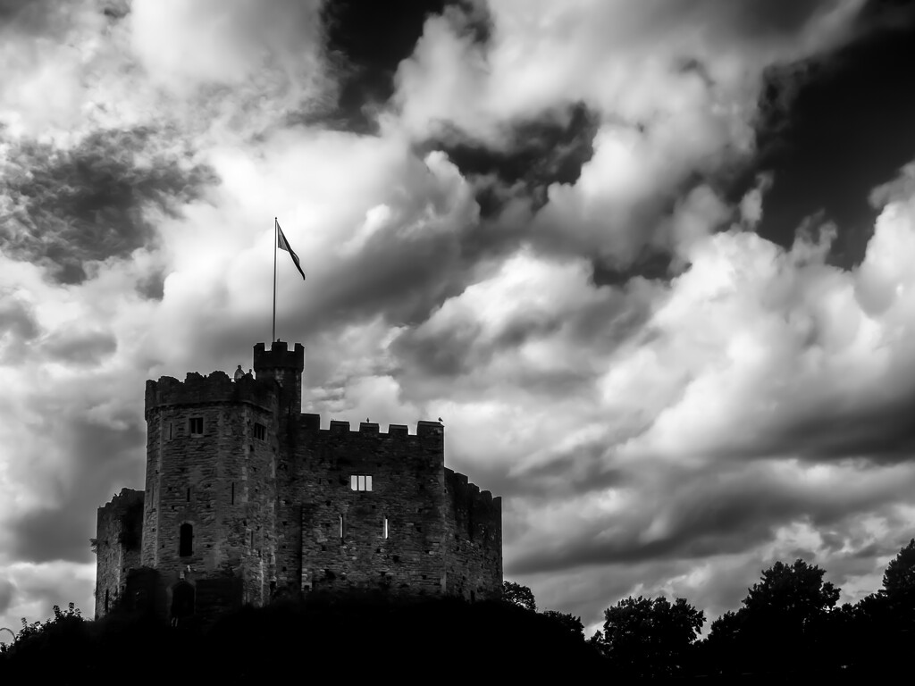 Cardiff Castle (very definitely not SOOC) by northy