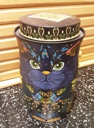 22nd Sep 2023 - A beautiful feline design tin.