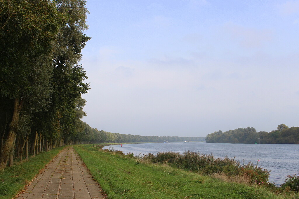 Waterway between the rivers Scheldt and Rine.  by pyrrhula