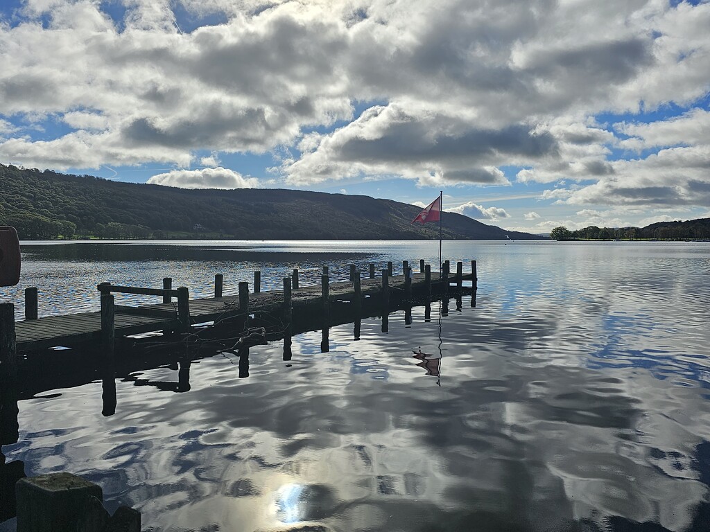 Coniston Water  by pammyjoy
