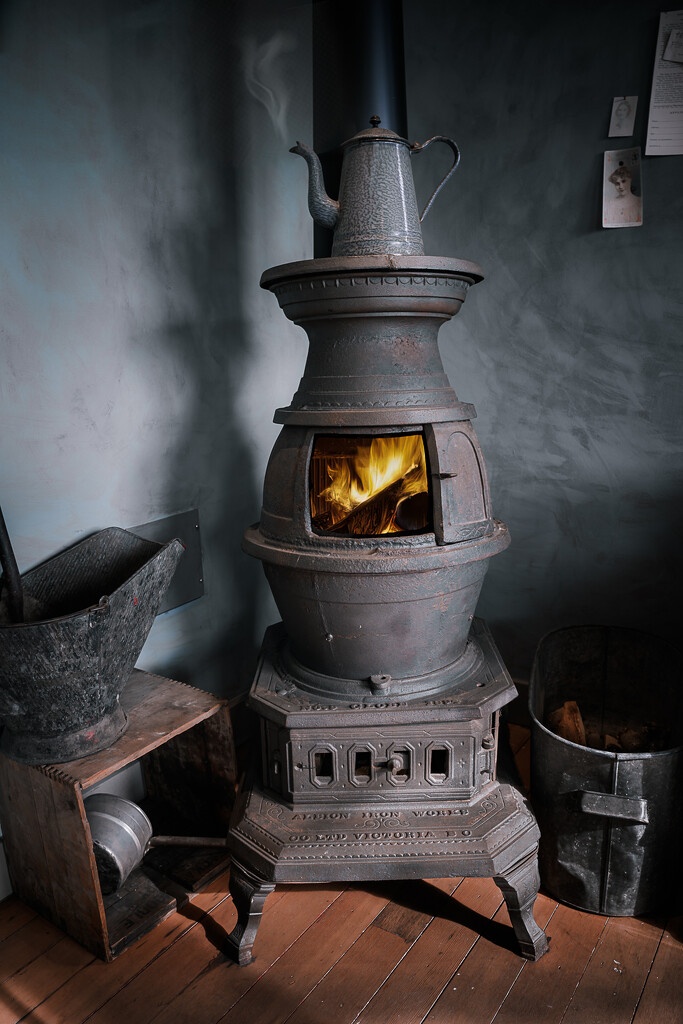 Pot Bellied Stove by cdcook48