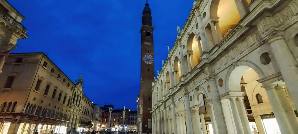 Piazza dei Signori Vicenza by elza