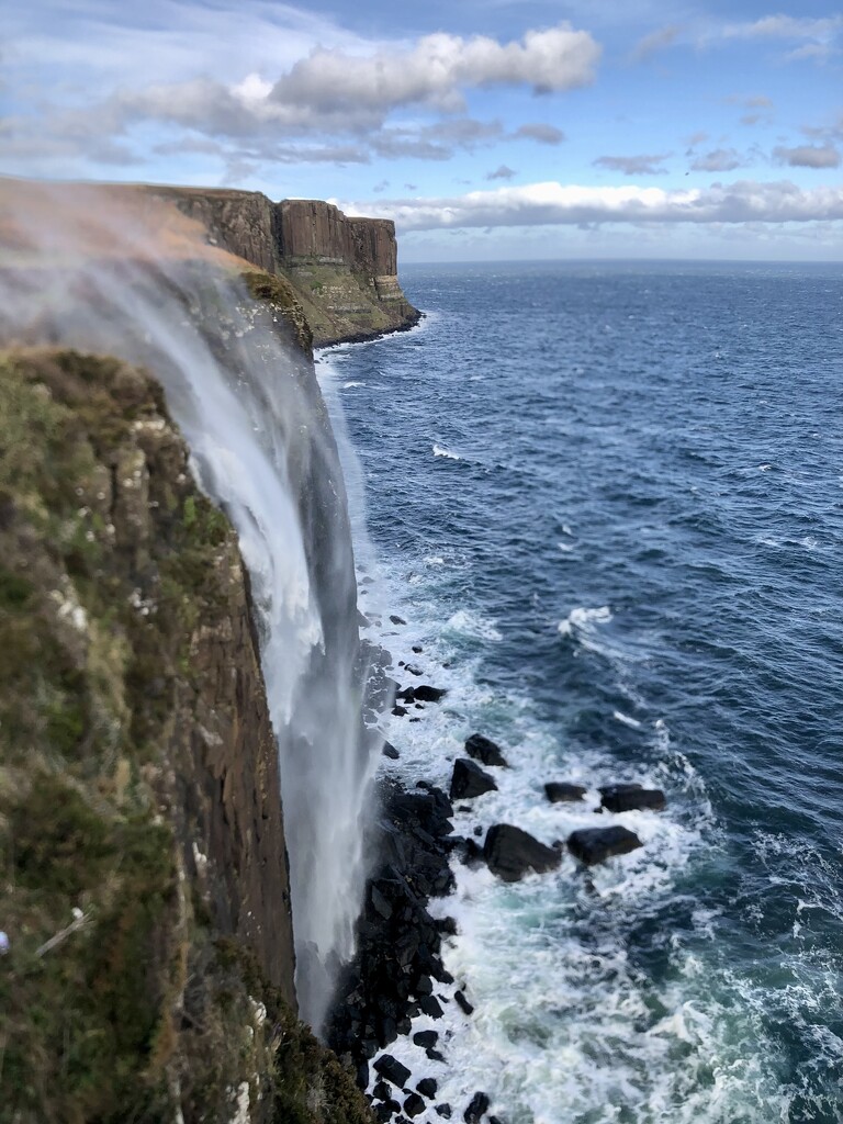 Kilt Rock waterfall, Skye by clearlightskies