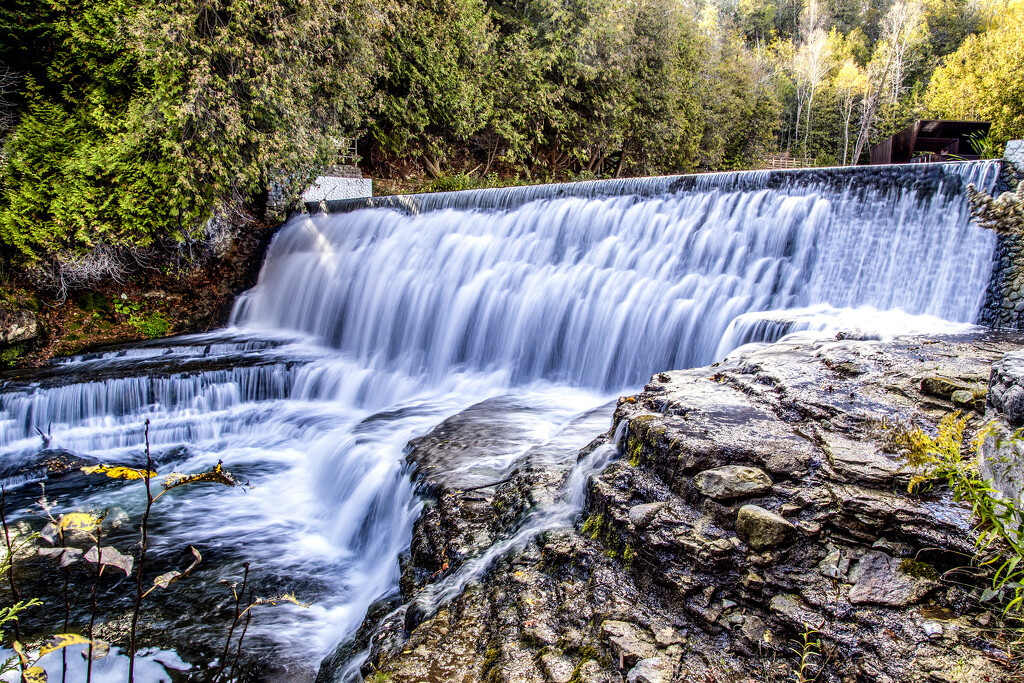 Belfountain Water Falls by pdulis