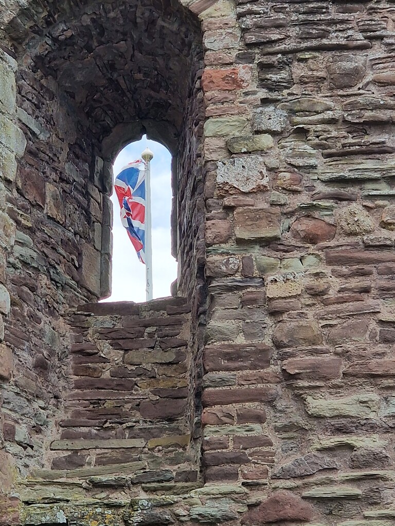 Castle window  by brrjhn