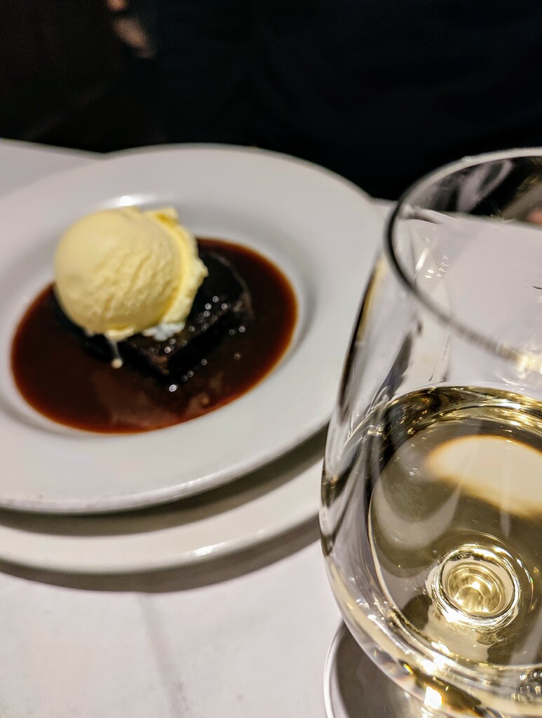 Stout cake and riesling  by boxplayer