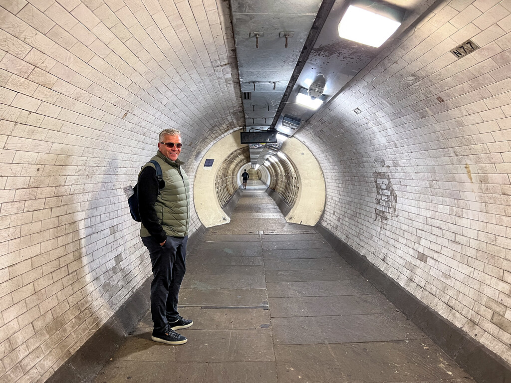 Greenwich Foot Tunnel by kwind