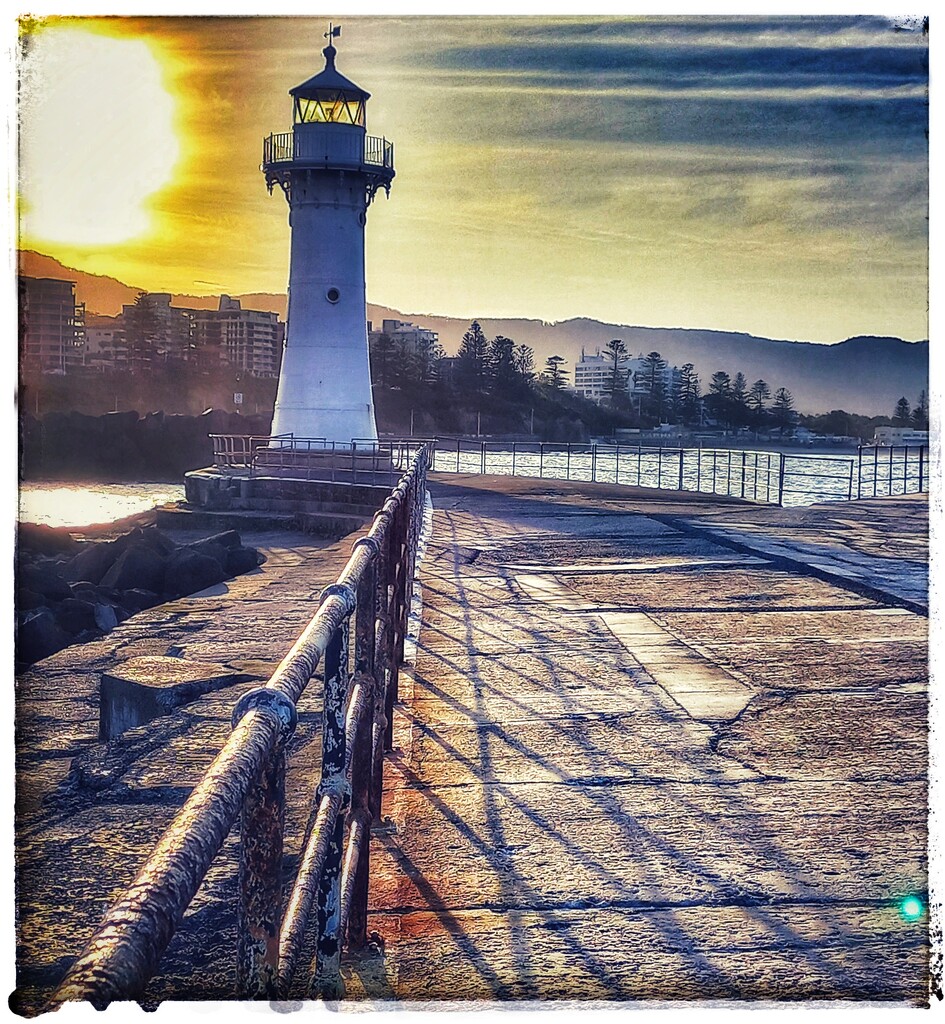 Late afternoon at the lighthouse by aq21