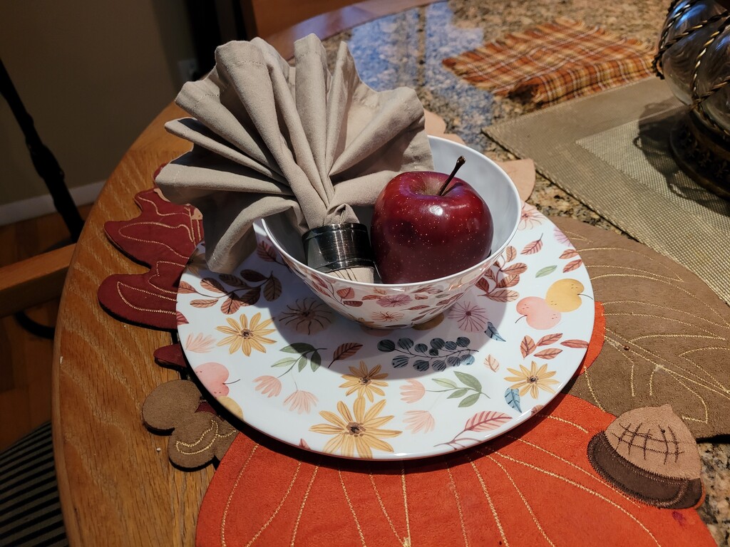 Autumn place setting by scoobylou