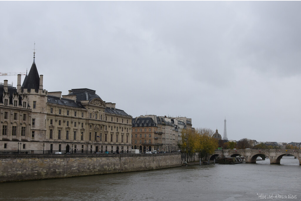 rainy day in Paris  by parisouailleurs