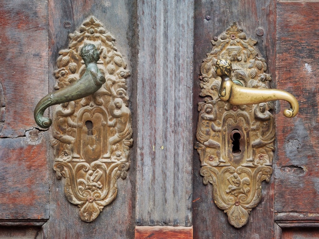 Door handles by monikozi