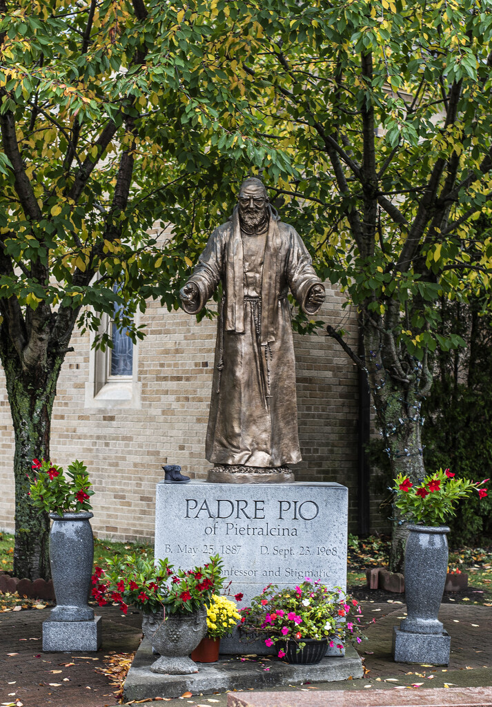 Padre Pio by darchibald