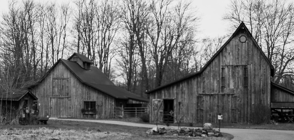barns bw by darchibald