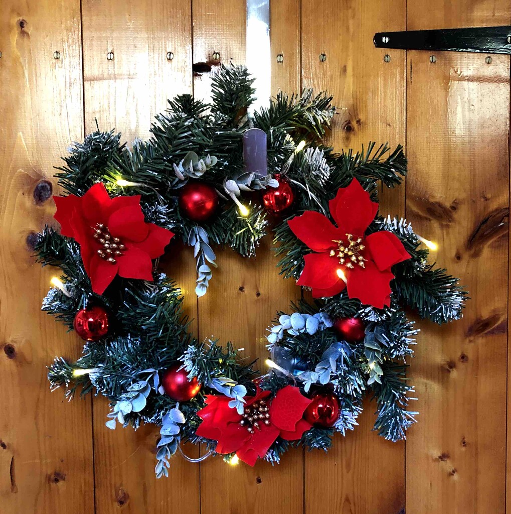 Christmas Wreath by arkensiel