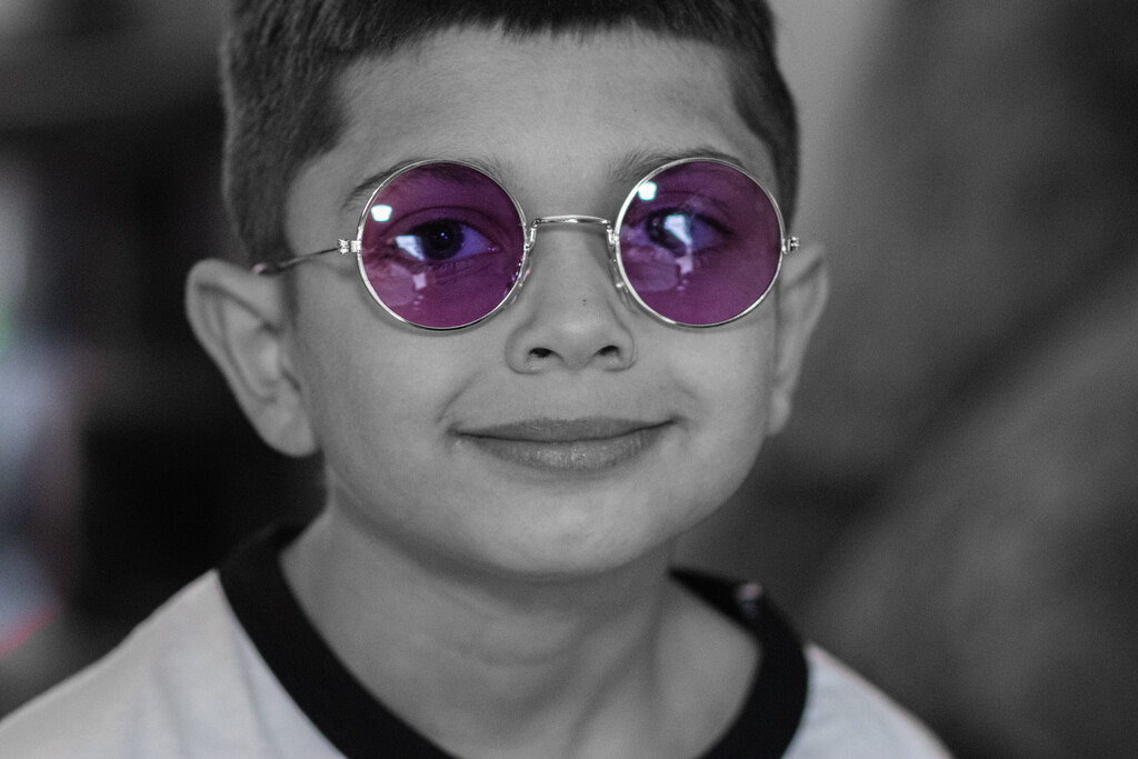 Kiddo Lennon glasses by quasi_virtuoso