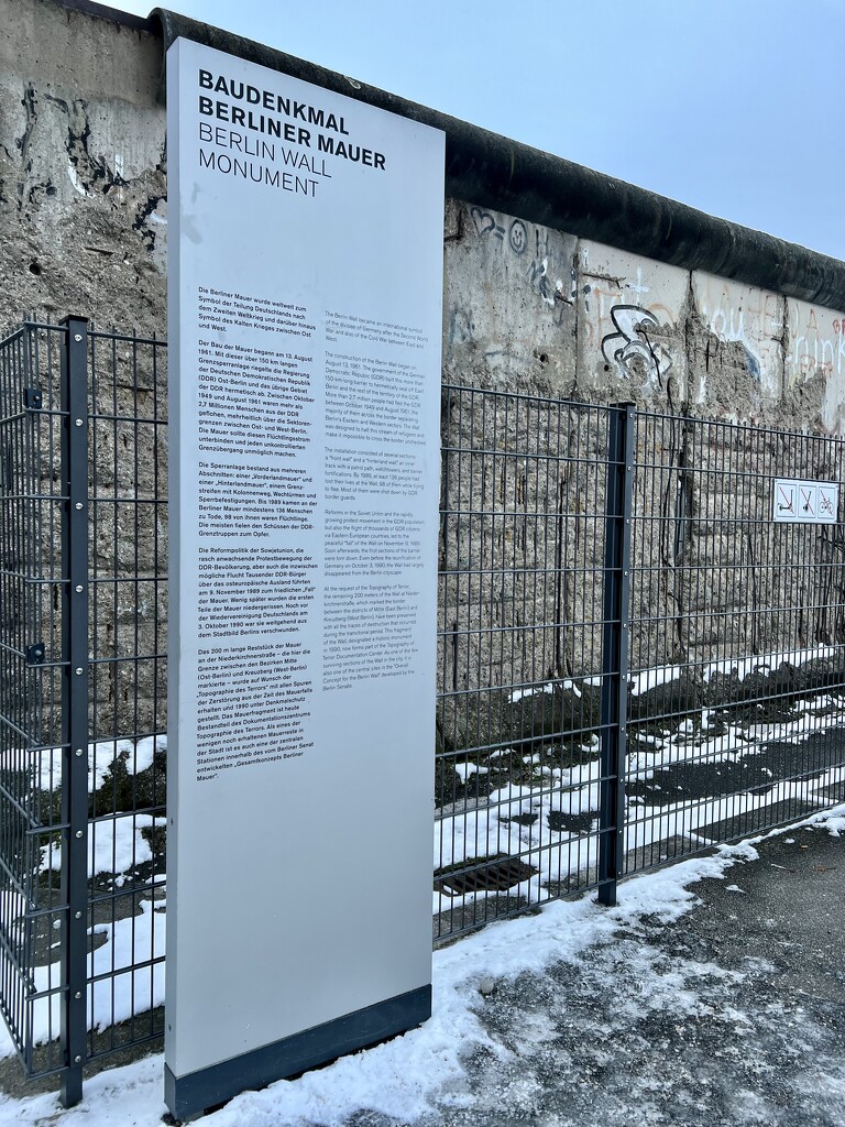 Berlin Wall by tinley23
