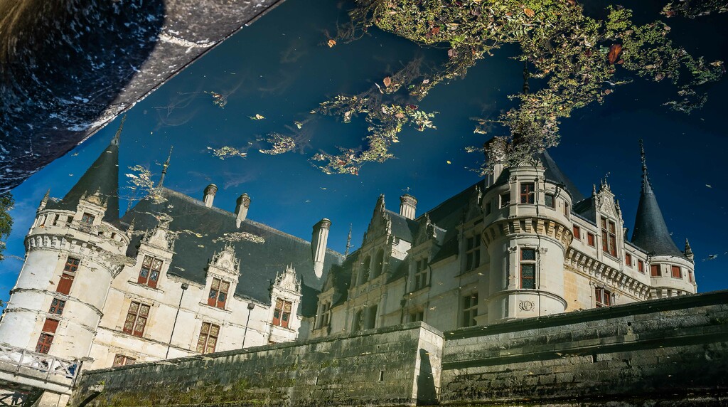 Reflecting on the Chateau Azay le Rideau by pusspup