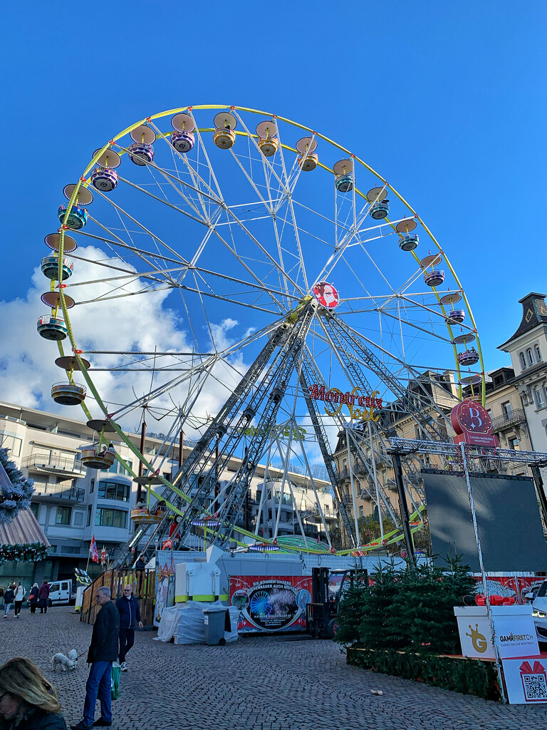 Bigwheel in Montreux.  by cocobella