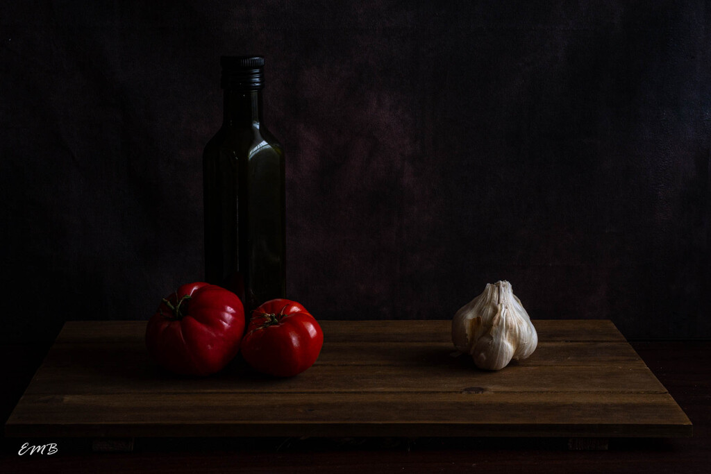Tomatoes and garlic by theredcamera