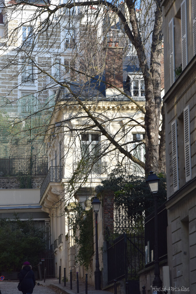 somewhere in Montmartre by parisouailleurs