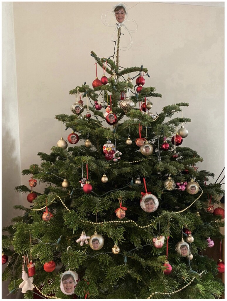 Decorated tree completed by fiveplustwo