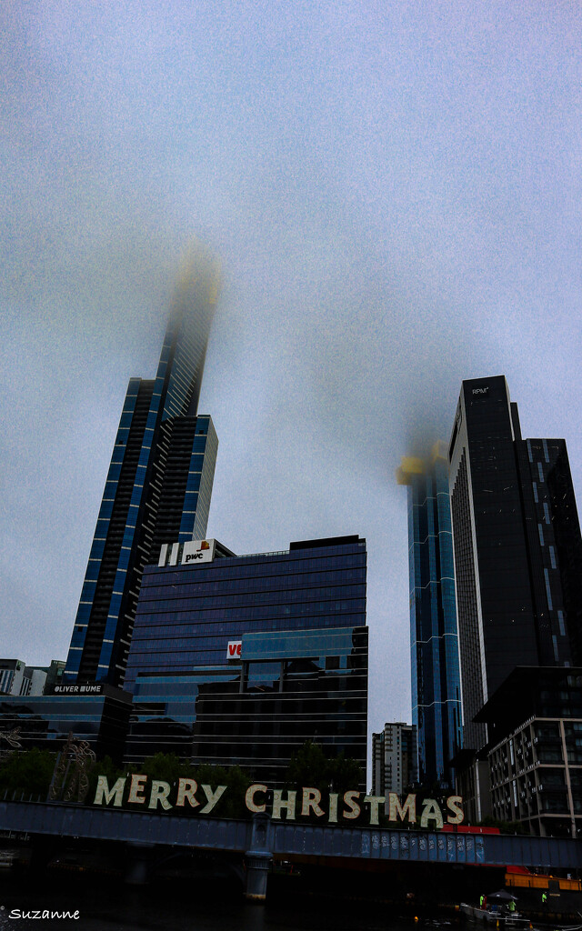 Misty morning Melbourne by ankers70