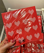 18th Dec 2023 - Hearts on Christmas tissues. 