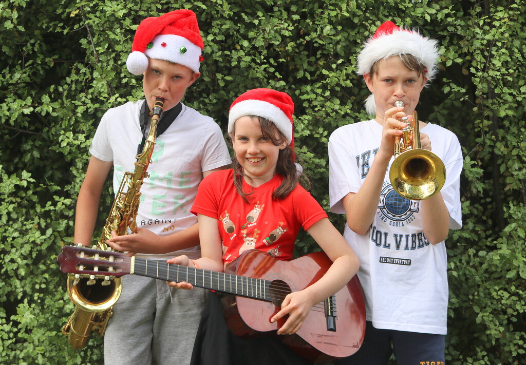 We wish you a merry Christmas - "the Wood" trio by gilbertwood