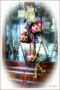 21st Dec 2023 - Baubles and ribbon !