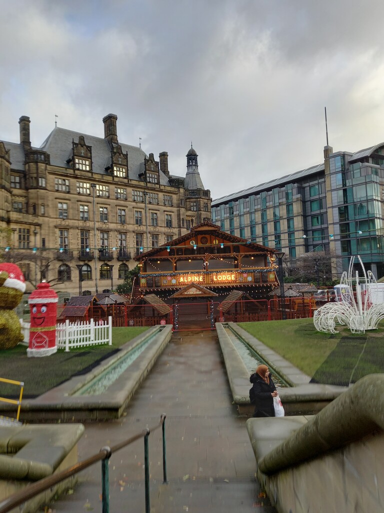 Sheffield Town Hall by ladypolly