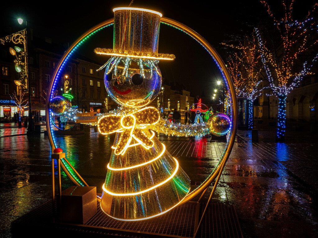 Puppet in the lights by haskar