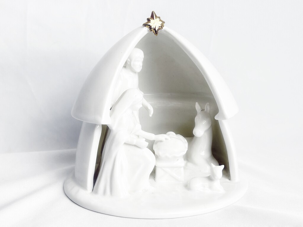 Traditional Nativity by carole_sandford