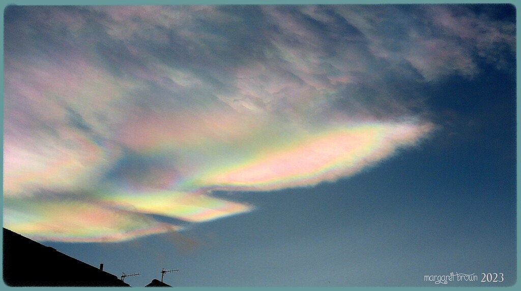 Mother of Pearl cloud by craftymeg