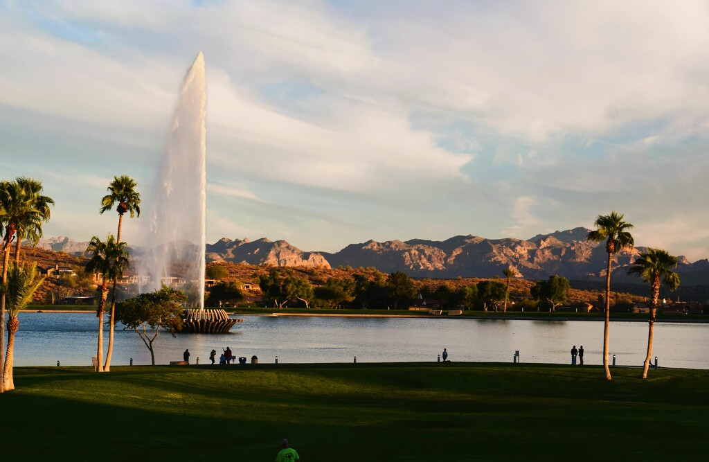 12 28 Fountain and mountains by sandlily