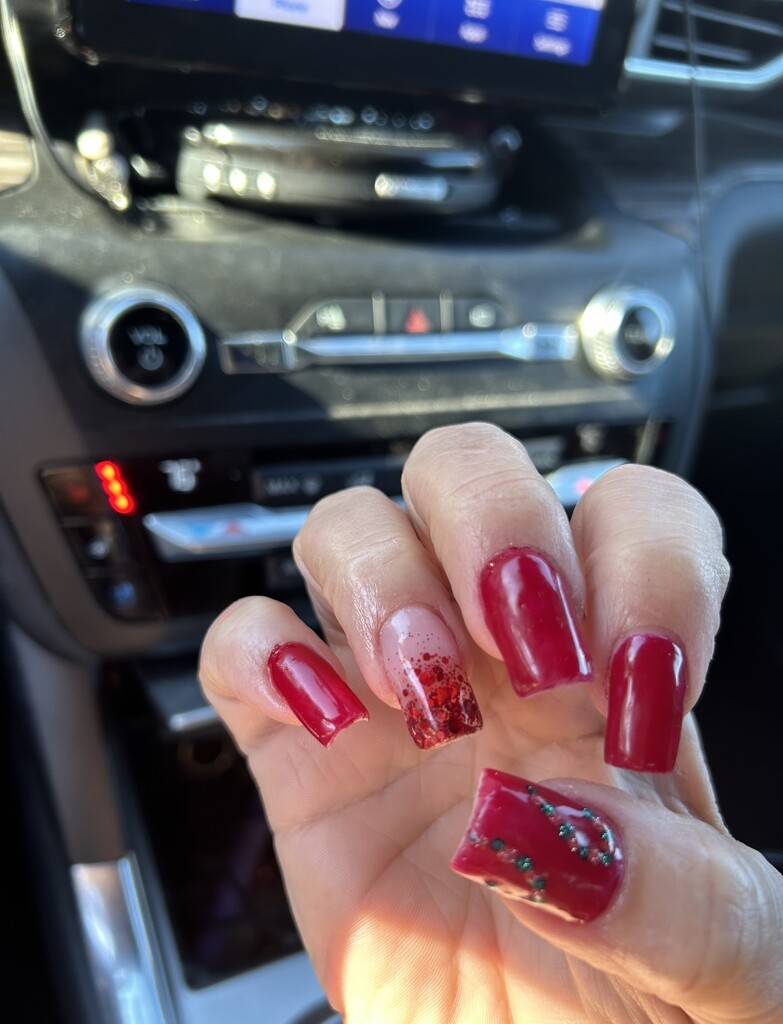 Christmas nails 2.0 by bellasmom