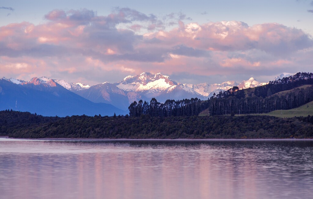looking across Lake Te Anau by suez1e