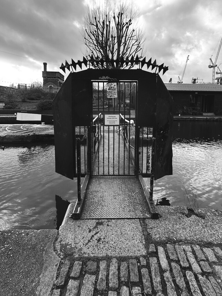 Pancras Lock Gate by mr_jules