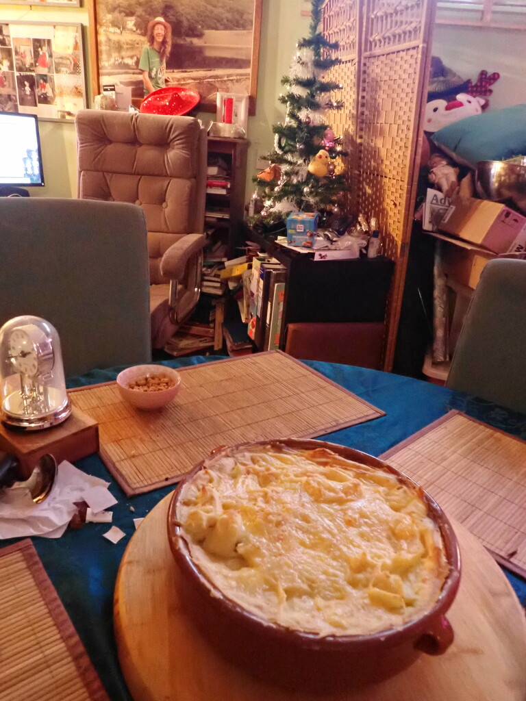 pie: comfort food during Christmas week by speedwell