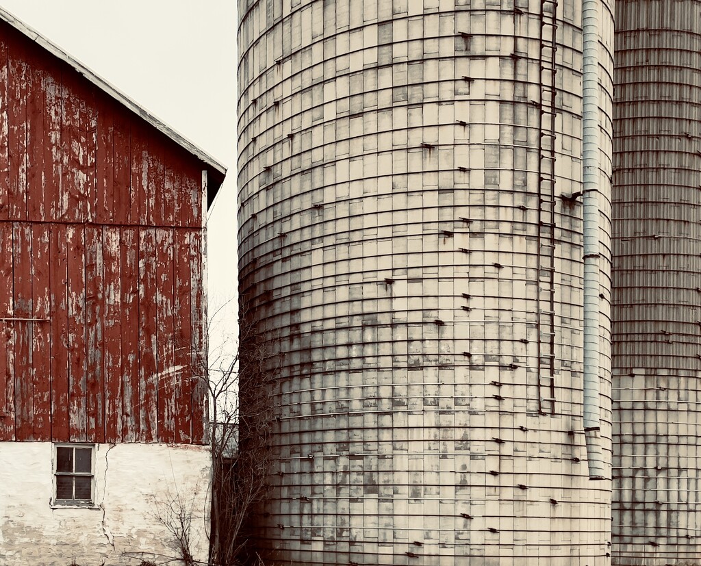 Silos and barn by eahopp