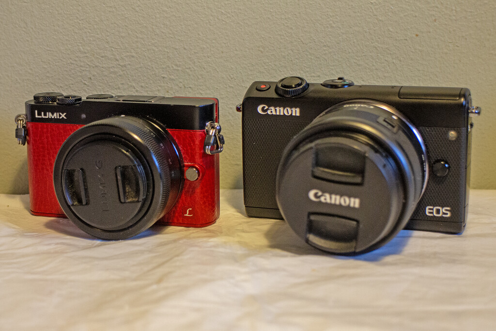 Canon M100 by helstor365