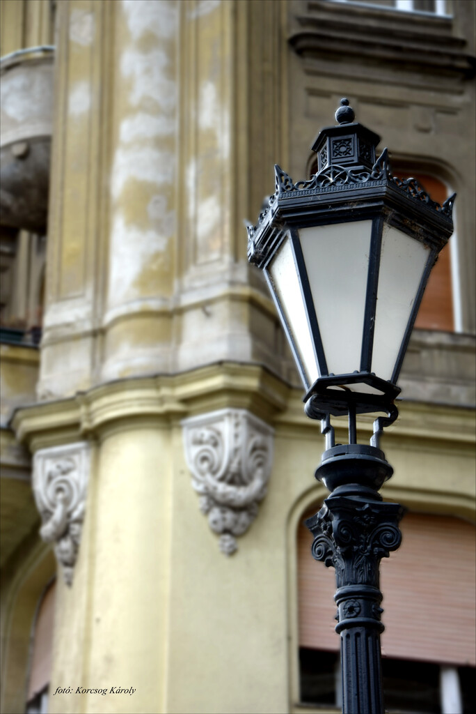 The corner lamp by kork
