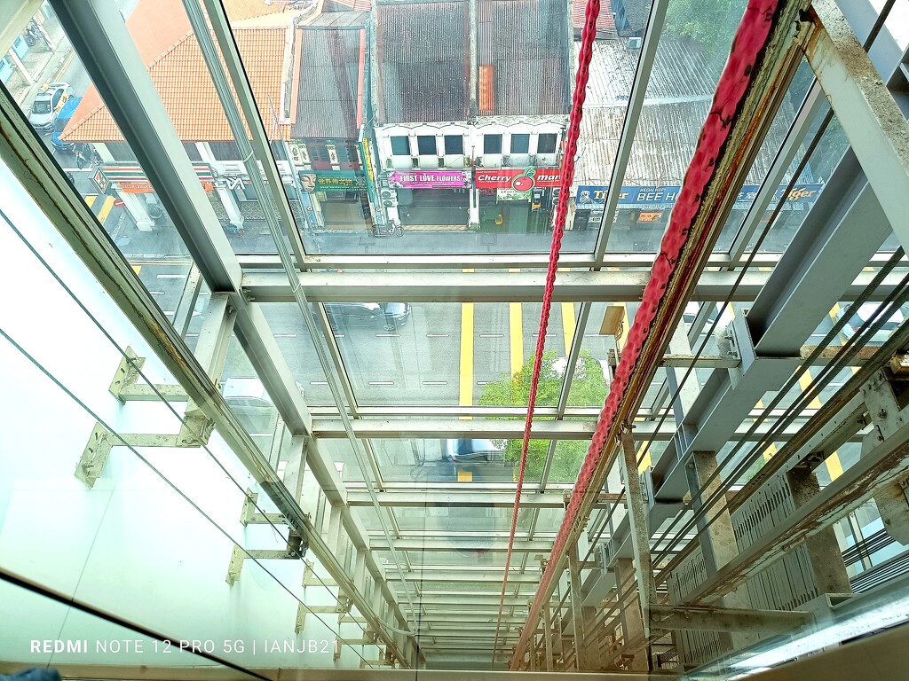 Lift view 1St Avenue Mall by ianjb21