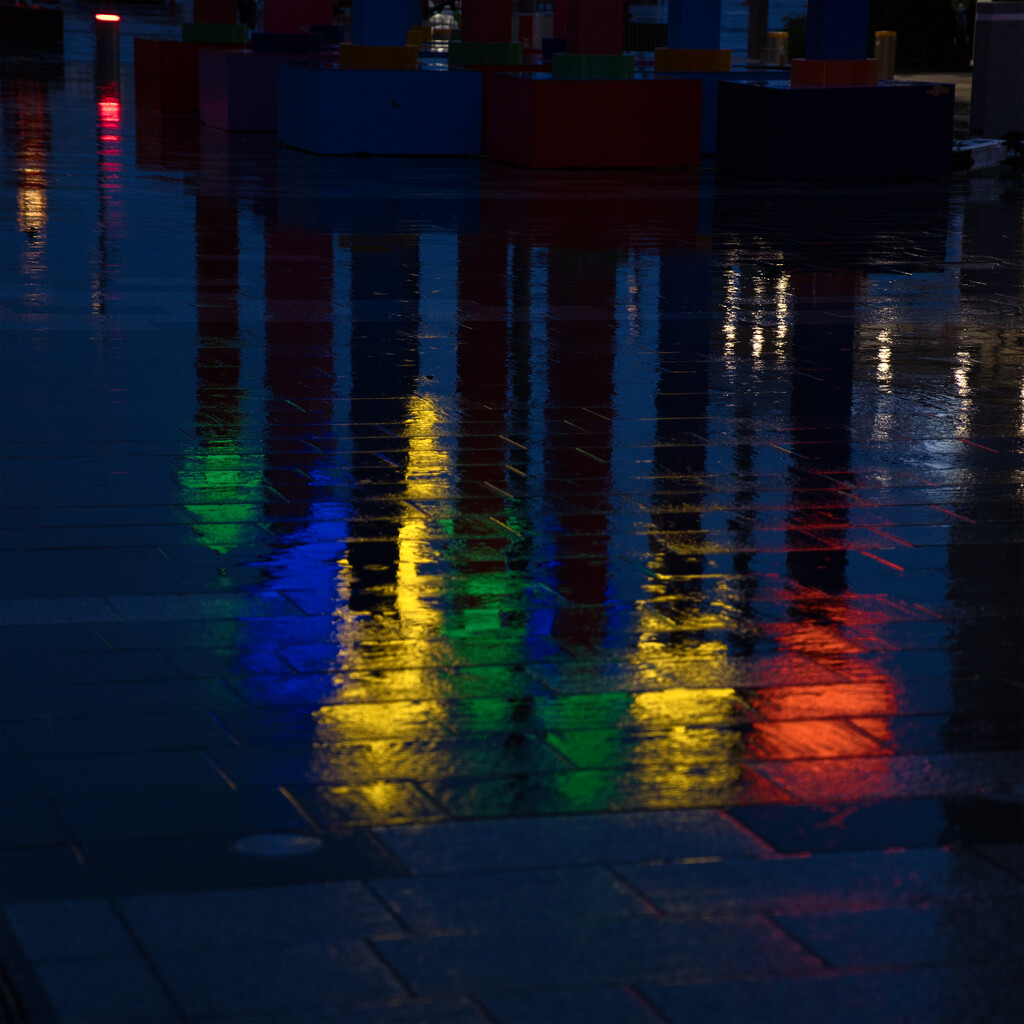 Wet pavement reflections by dkbarnett