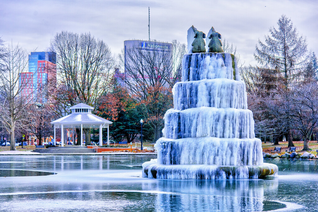 Frozen fountain @ Goodale Park by ggshearron